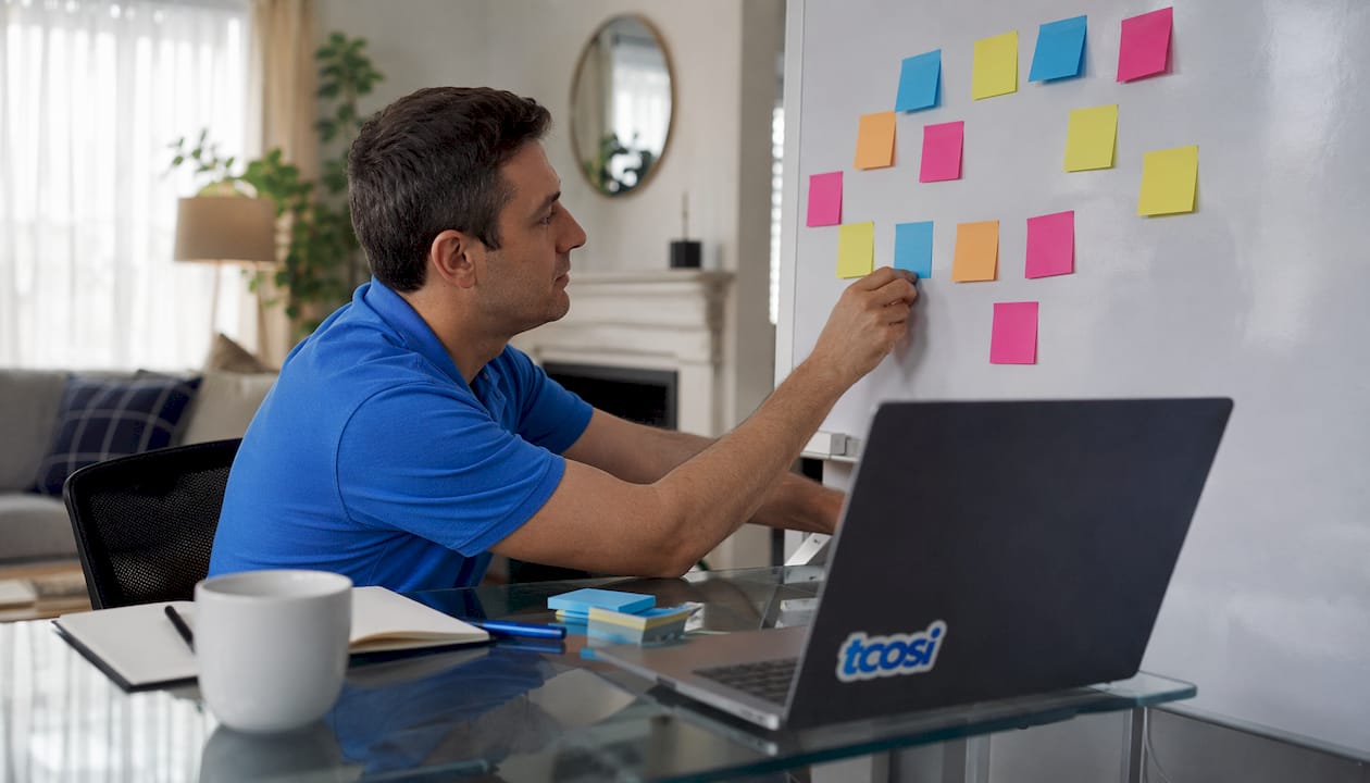 Marketer planning internal linking strategy